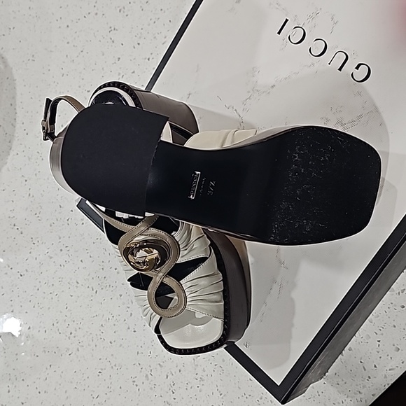 GUCCI NAPPA CHARLOTT DUSTY WHITE/ MUDD 37 1/2 PLATFORM SHOES. LIKE NEW - Picture 9 of 11